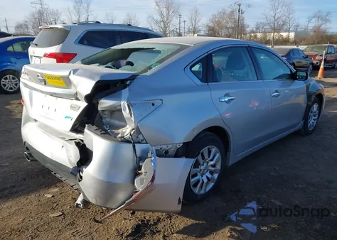 2015 Nissan Altima 2.5/2.5 S/2.5 Sl/2.5 Sv z USA, uszkodzony, nr VIN 1N4AL3AP2FC288707